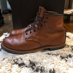Red Wing 6 inch round Boots